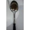Кухонная металлическая ложка с черной ручкой