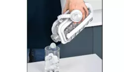 Силиконовая форма для замораживания льда (бутылка) на 17 шариков