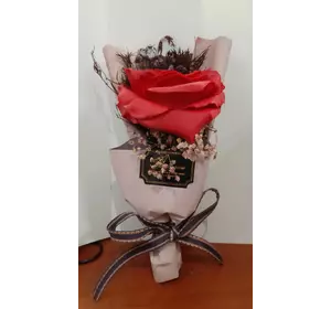 Роза в подарочной упаковке