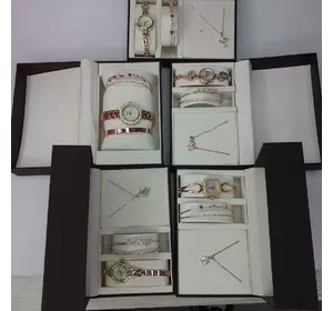 Женский подарочный набор ювелирные изделий Disu . Кулон, часы, браслет в подарочной упаковке